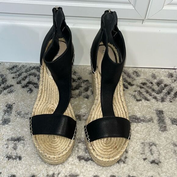 Kenneth Cole Olivia T-Strap Sandals Wedge Size 7 - Picture 1 of 10